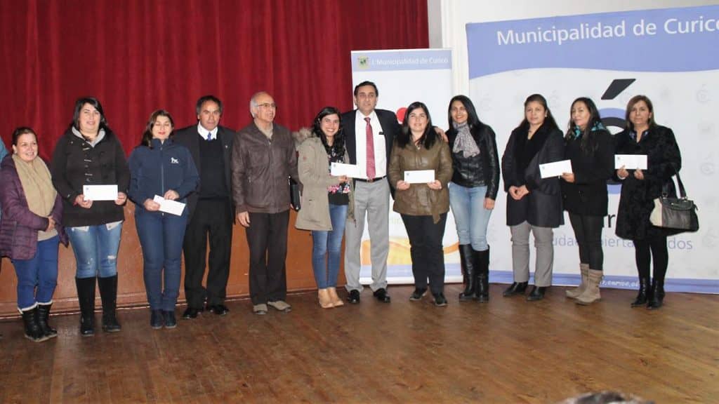 Municipio entregó subvenciones a 117 organizaciones curicanas