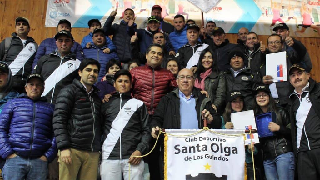 Destacan entrega de títulos de dominio a clubes deportivos de la región