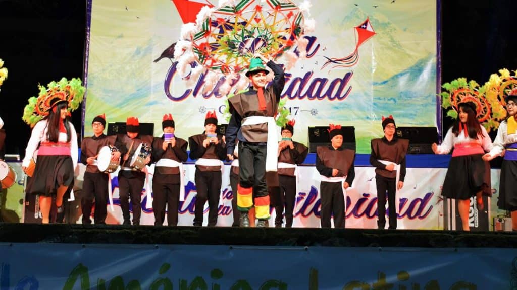 Más de mil 500 estudiantes dieron inicio a la Fiesta de la Chilenidad