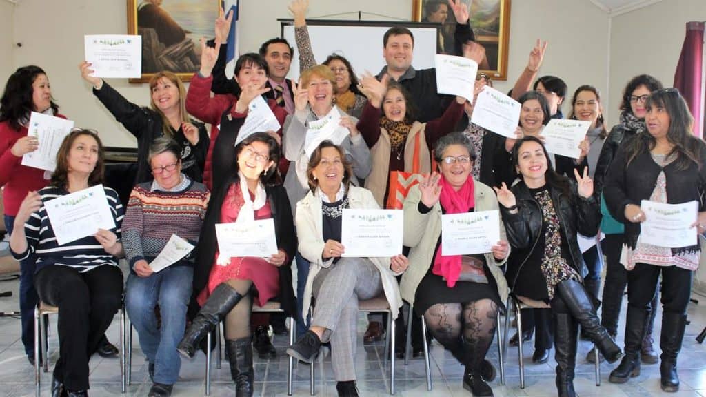 Certificadas primeras alumnas del taller de plantas ornamentales y medicinales