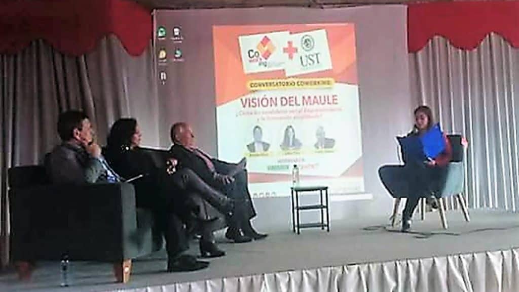 Senador Zaldívar compartió con candidatos en conversatorio de innovación y tecnología