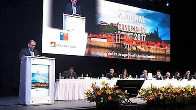 Concejales del país levantan serie de demandas de gestión
