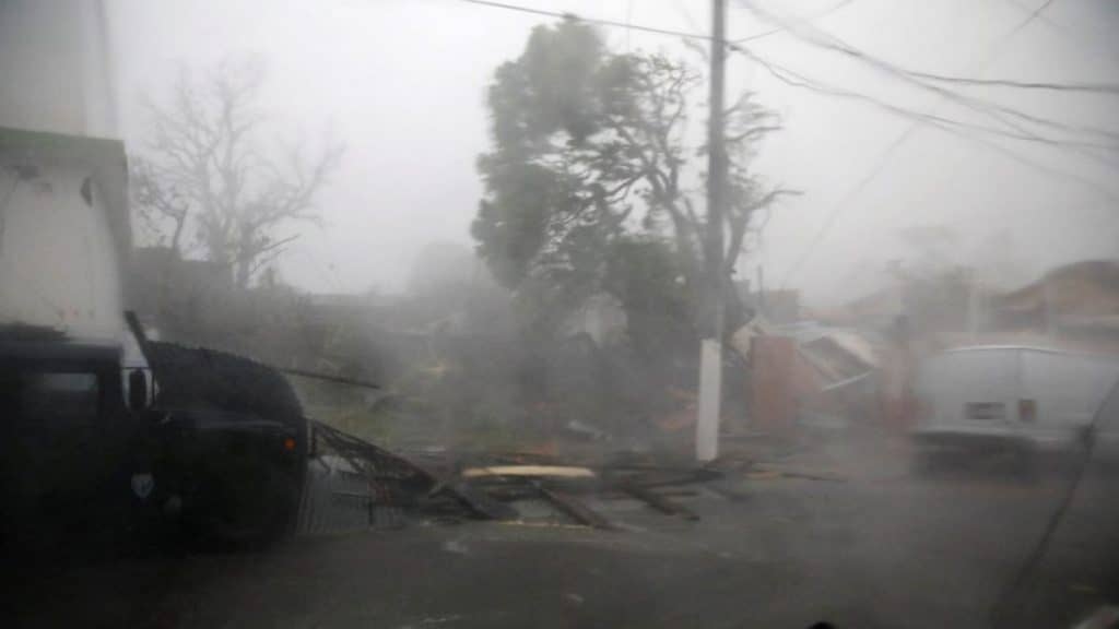 Puerto Rico sin luz y en “devastación total” tras el paso del huracán María