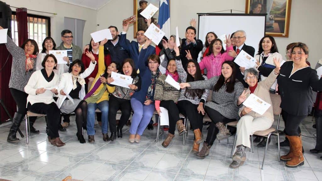 Certifican a mujeres del curso Telar Mapuche