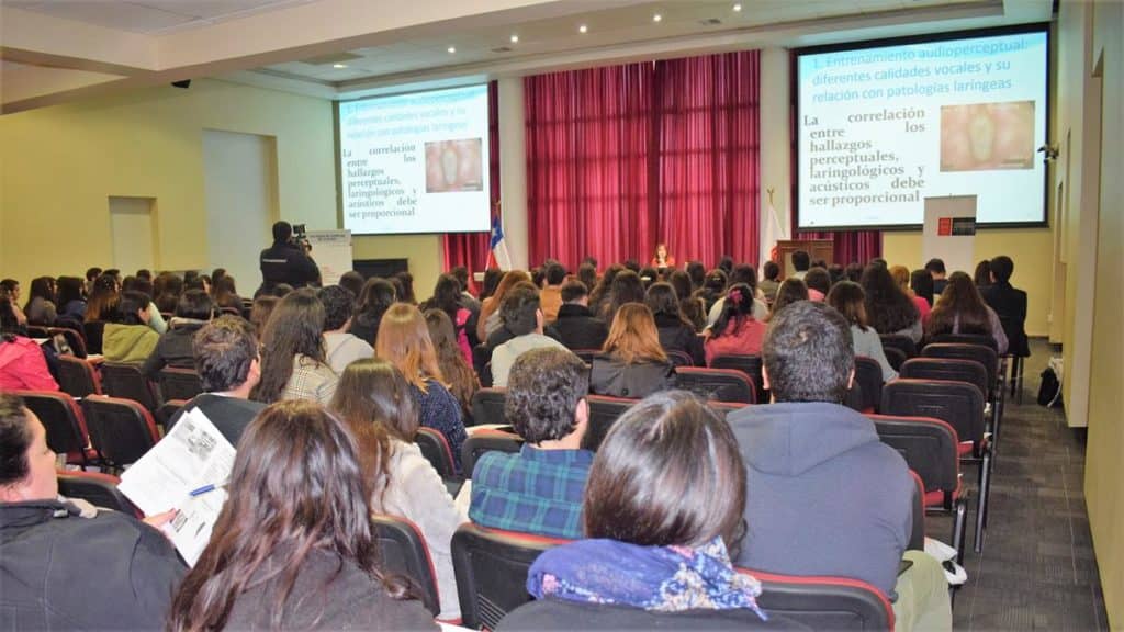 Enseñaron a utilizar de buena manera la voz