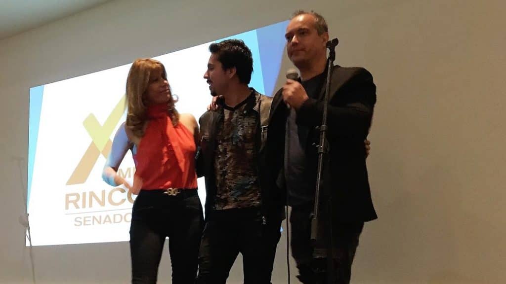 Con presentación de talentos locales Ximena Rincón mostró sus propuestas para el Maule