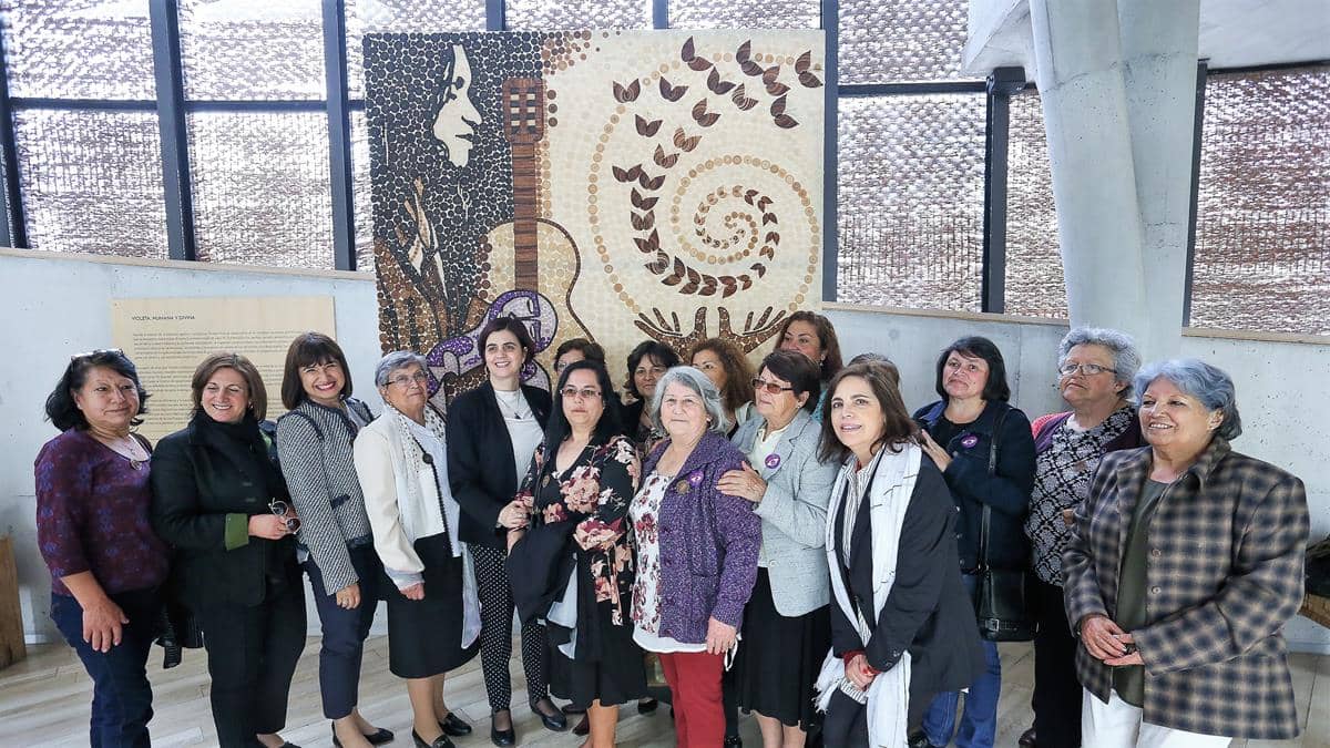Primera obra colectiva de artesanas de Rari se exhibirá en Museo Violeta Parra