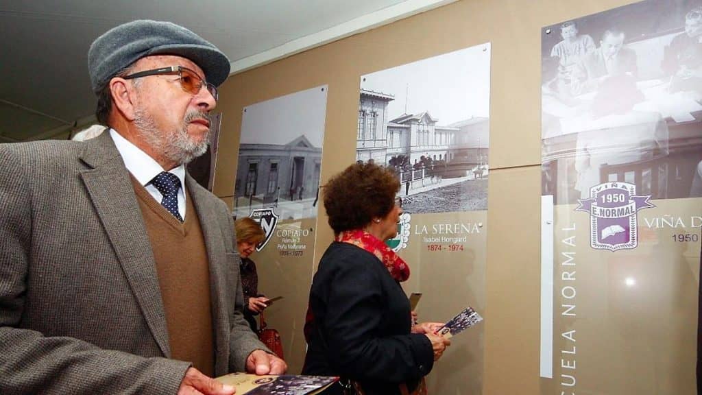 Instalada en Curicó primera parte de Sala-Museo de las Escuelas Normales