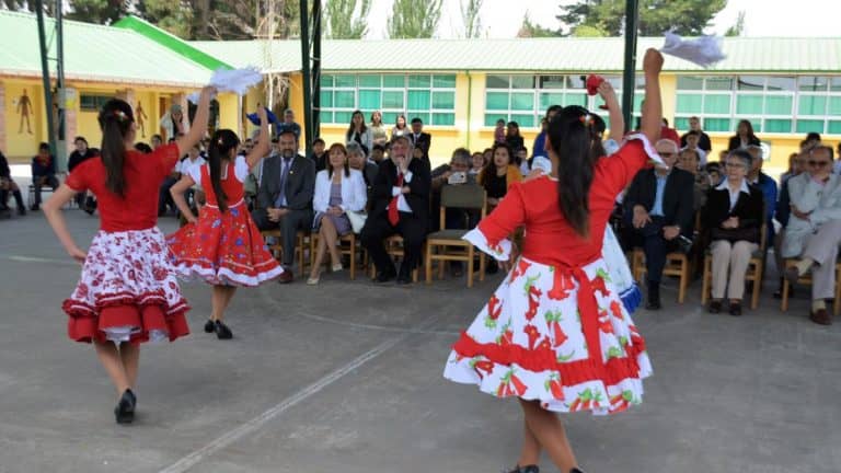Escuela María Olga Figueroa de Sarmiento celebró su aniversario número 98