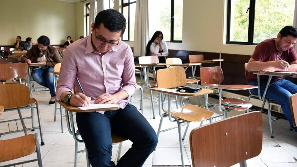 76 médicos rindieron el Eunacom en la UTalca