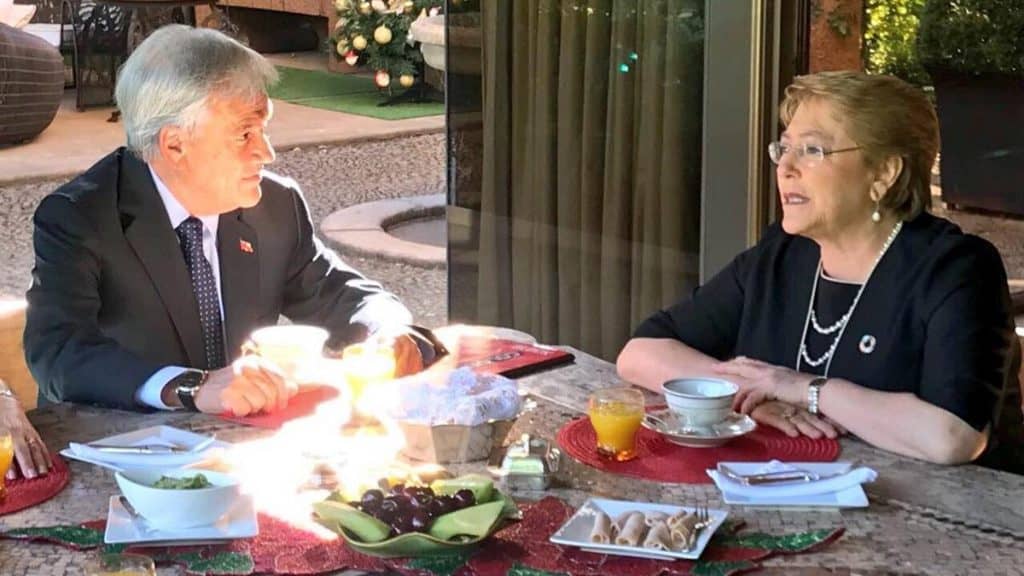 Bachelet tras desayuno con Piñera: "No hemos tenido una reunión protocolar, sino que de trabajo"