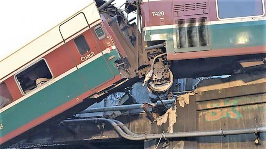 Tren de pasajeros se descarriló en Washington