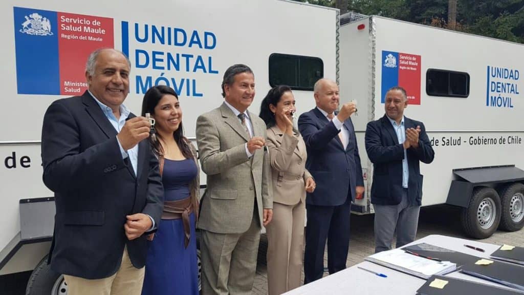[FOTOS] Salud municipal de Curicó recibe moderna unidad dental móvil