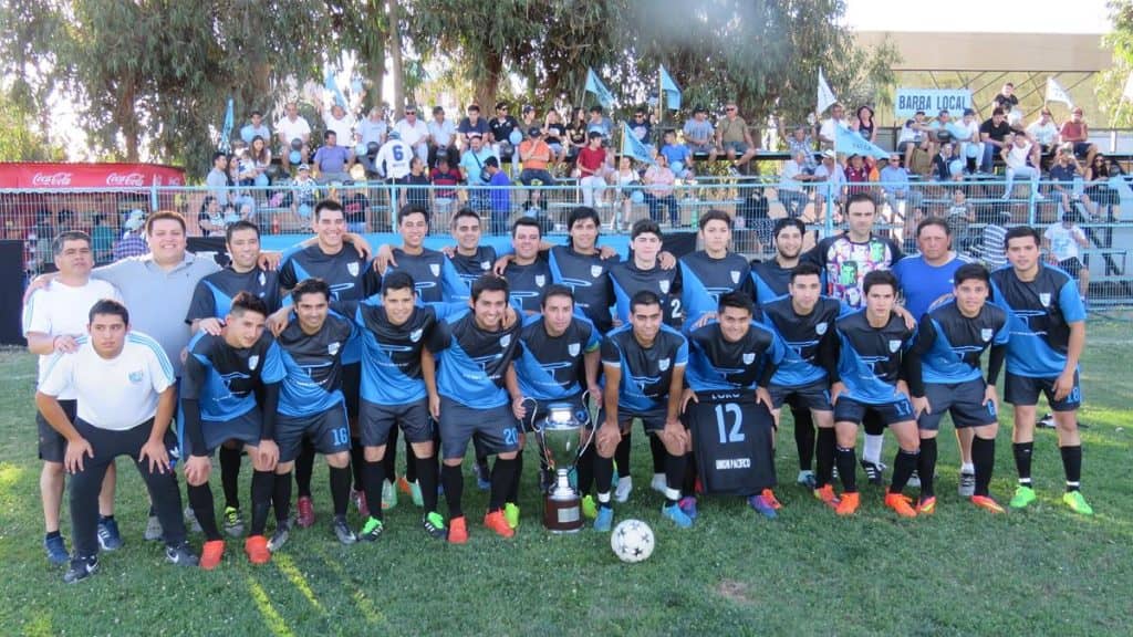 Unión Pacífico es el rey de copas del fútbol en Talca