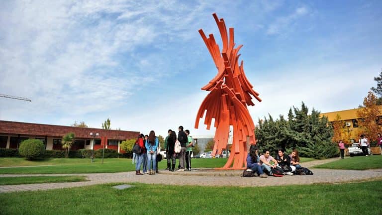 Universidad de Talca se confirma como una de las 3 mejores universidades públicas del país