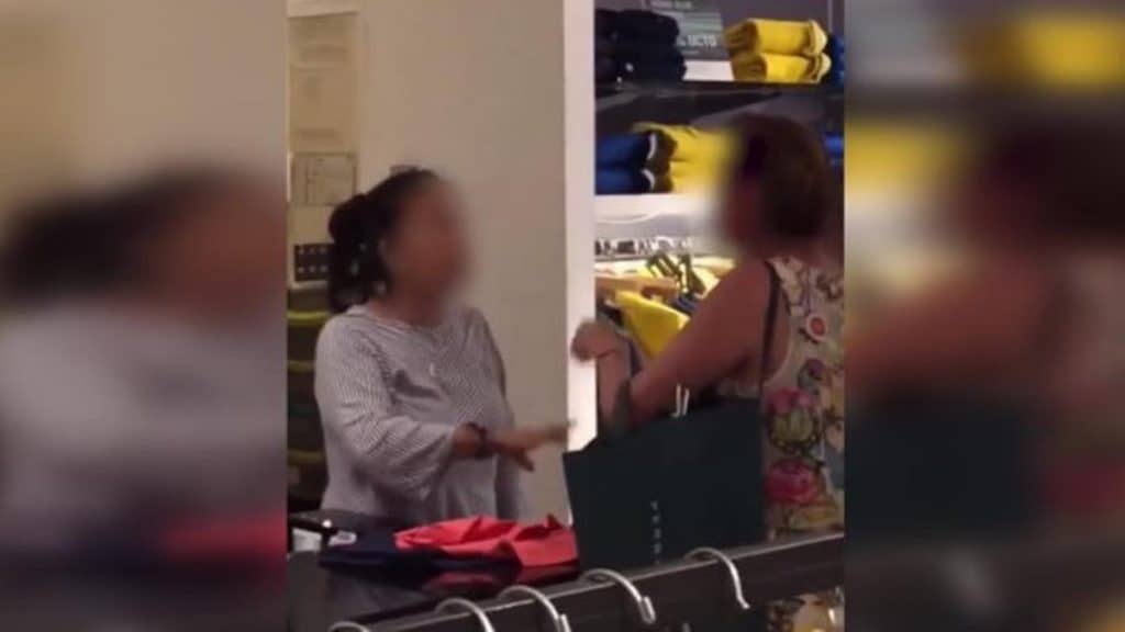 [VIDEO] Perry Ellis respaldó a vendedora que no quiso cambiar producto y fue ofendida por clienta