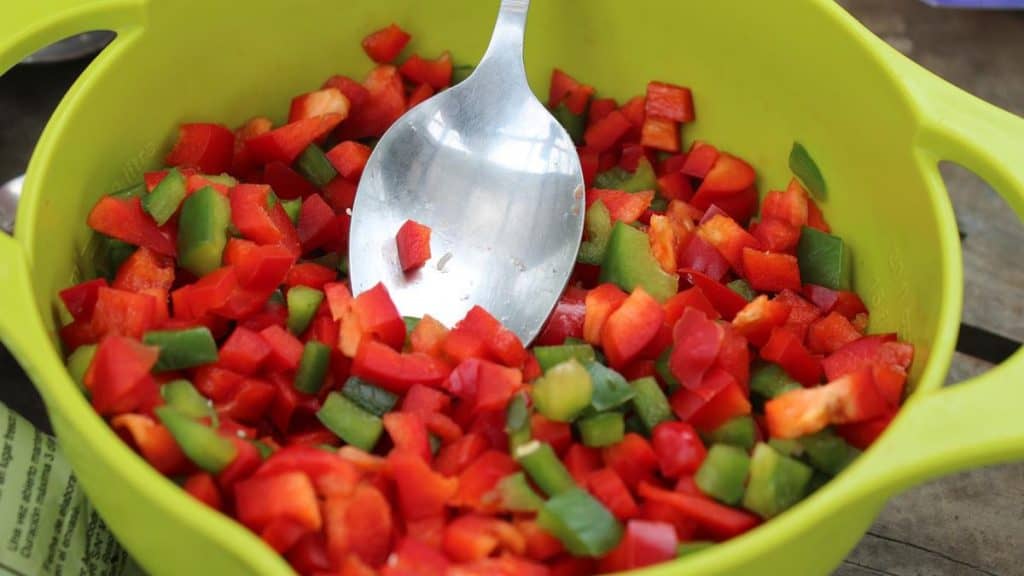Experta recomienda alimentos que ayudan a resistir las olas de calor
