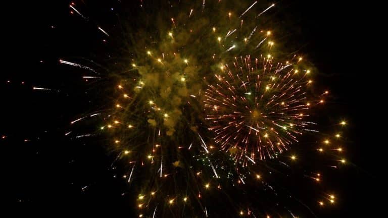 Show pirotécnico iluminó la llegada del 2018 en Curicó