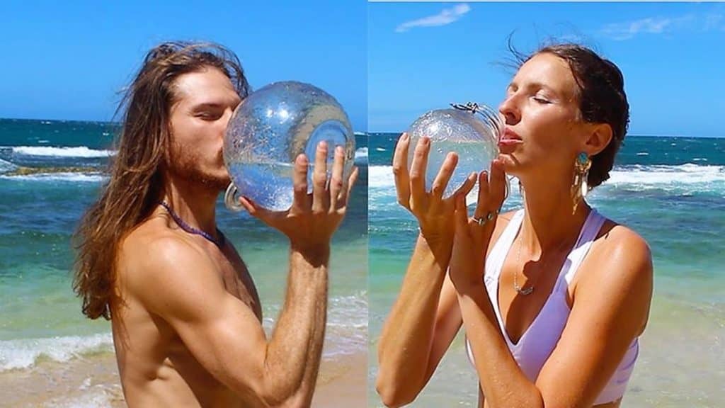 La nueva moda de tomar "agua cruda"