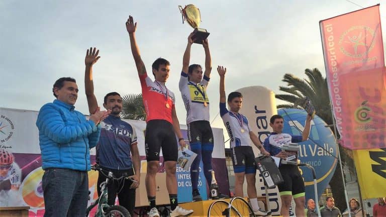 Traspasan en comodato ambulancia a Asociación de Ciclismo de Curicó