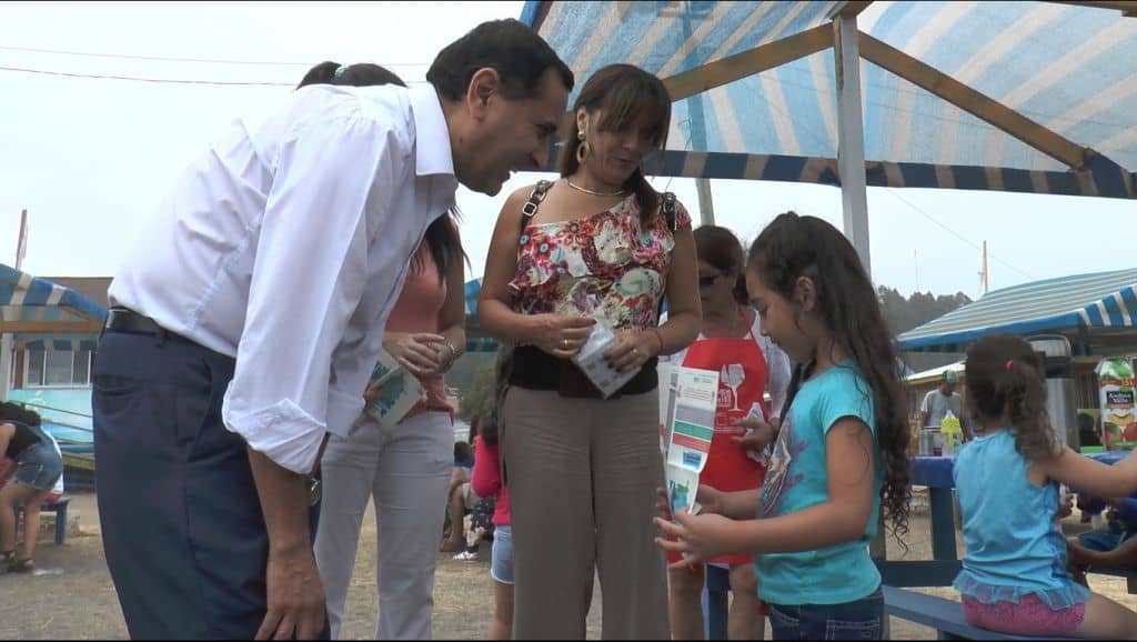 SENDA entregó información preventiva a usuarios del "Verano Entretenido" en Iloca
