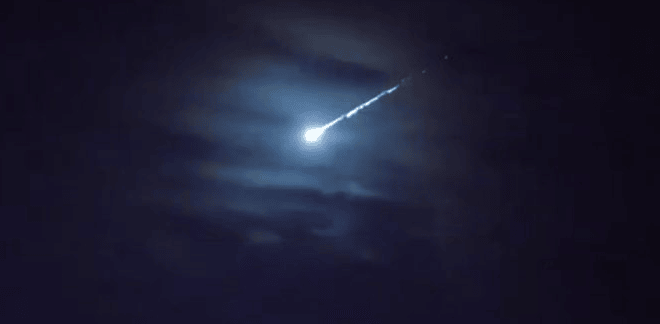 [VIDEO] Registran caída de luminoso bólido en los cielos de Antofagasta
