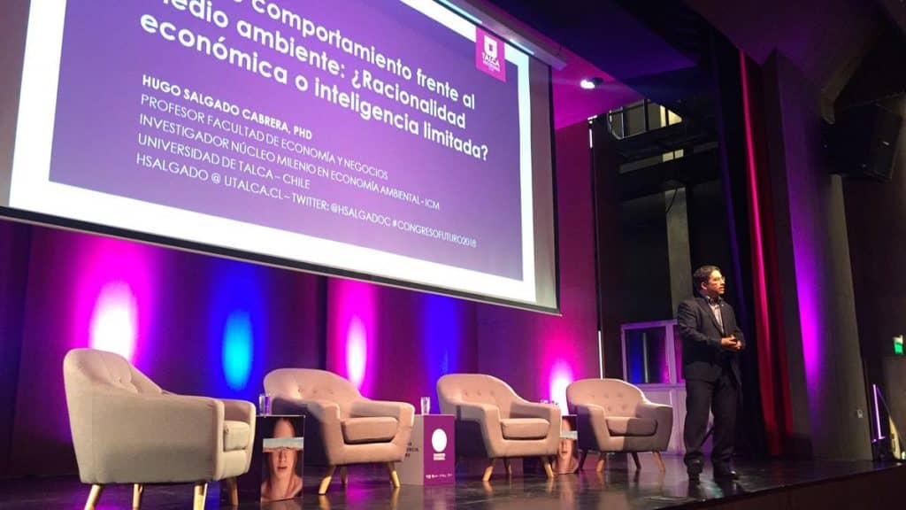 Experto cuestionó comportamiento en decisiones que impactan el medioambiente