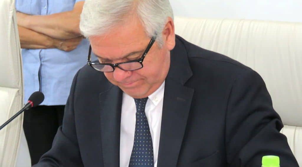 El agua para las comunas priorizará el consejero regional César Muñoz