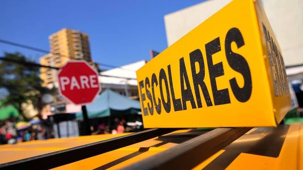 Diputado Sepúlveda solicita apoyo "urgente" a transportistas escolares del Maule