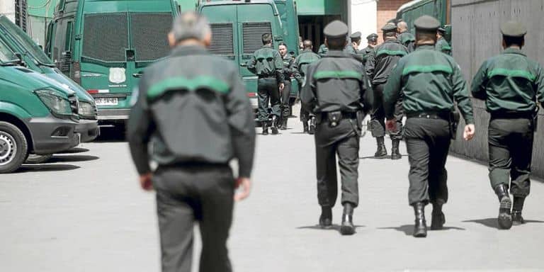 Gendarmería investiga a funcionaria por presuntas comunicaciones con reos en Valparaíso