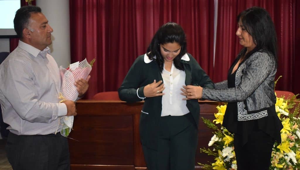 Educadoras de párvulos reciben su investidura