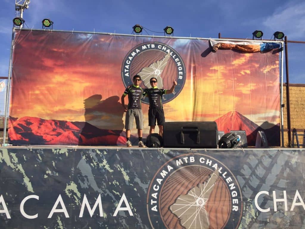 Víctor San Martín y Sebastián Pavez subieron a lo más alto del podio en el "Atacama Challenge 2018"