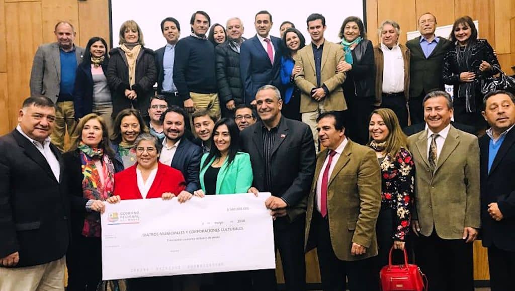 Fuerte inversión para teatros comunales de la región