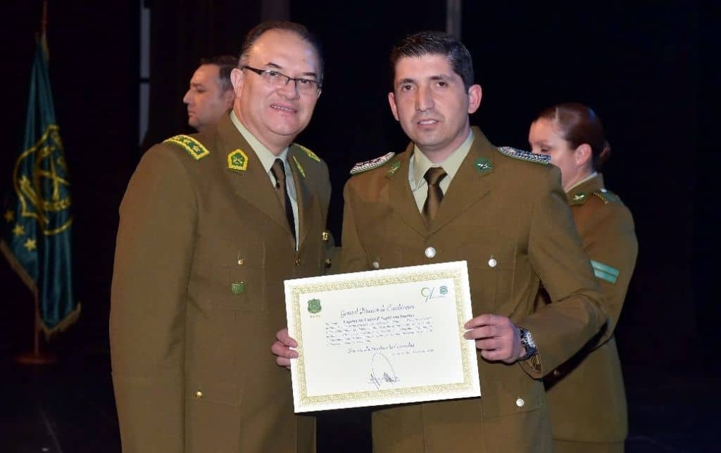 Jefe de la Siat Talca, recibió reconocimiento por su trabajo con la comunidad