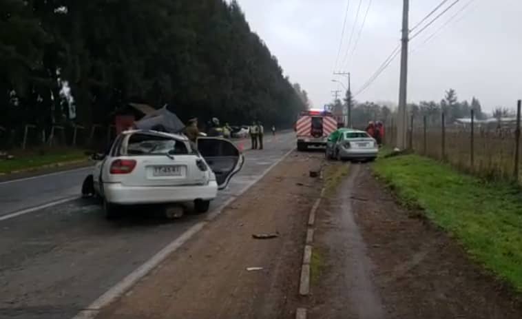 [VIDEO] Una victima fatal y tres lesionados por choque frontal en kilómetro 8 del camino a Rauco