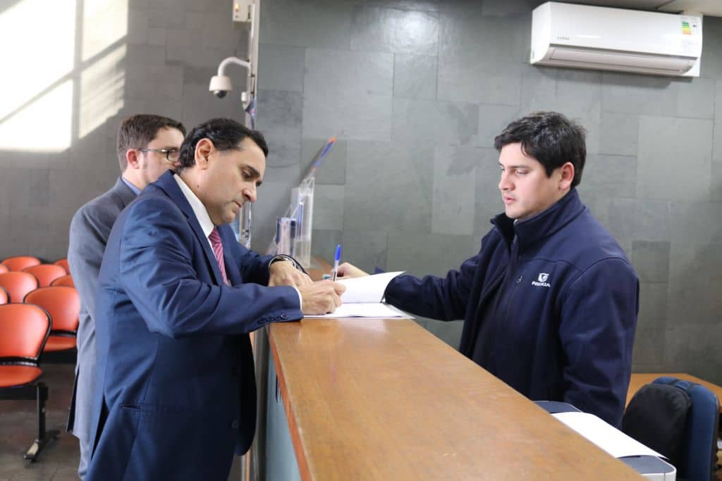 Alcalde interpuso querella y ordenó sumario para esclarecer proceso licitatorio