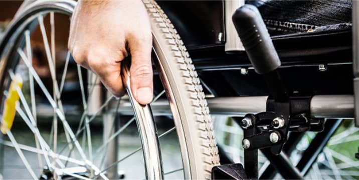 Denuncian a colectivos que no paran a personas con capacidades diferentes