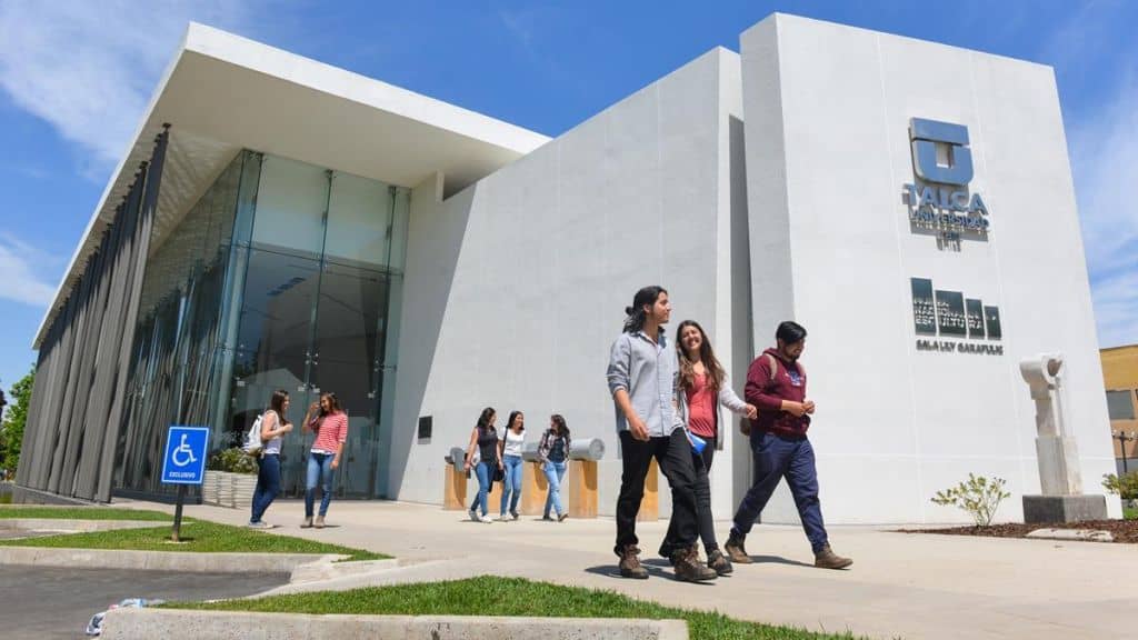 Universidades suspenden clases para este lunes en la Región del Maule