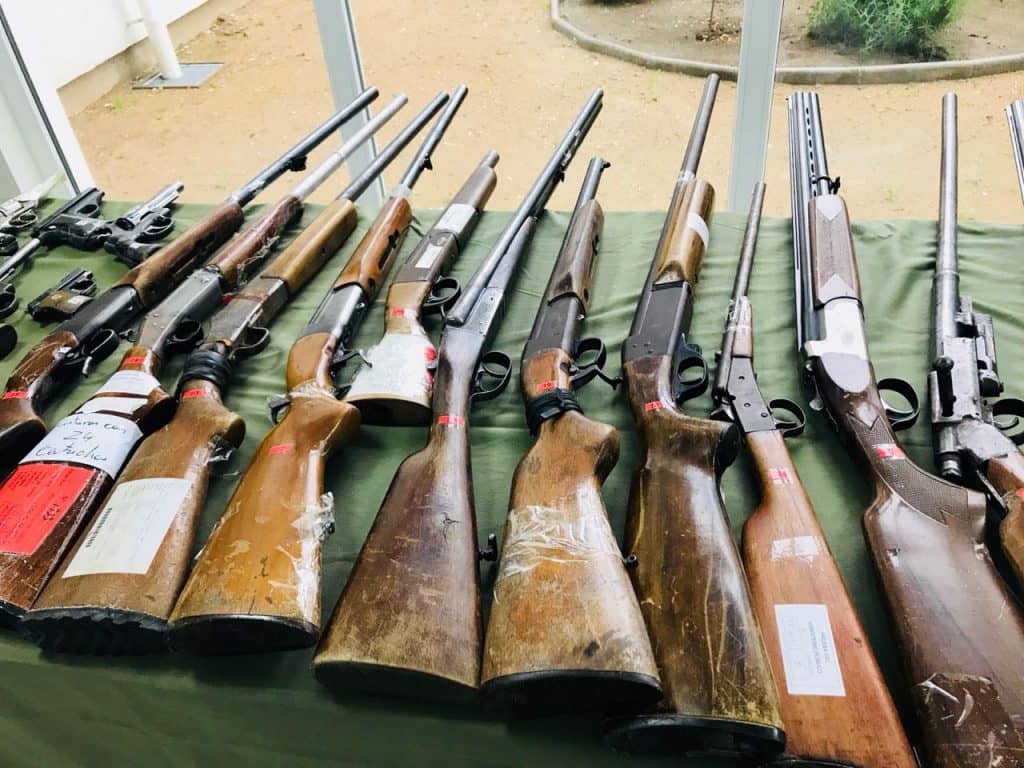 Autoridades hacen llamado a entregar voluntariamente armas de fuego