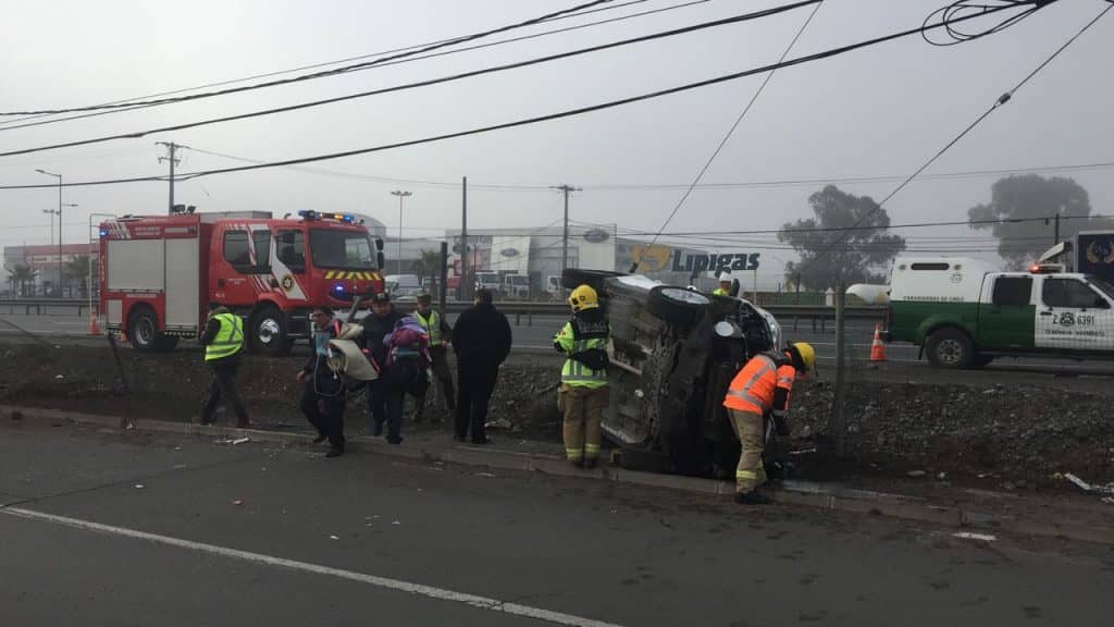 Dos personas lesionadas deja accidente de tránsito en Ruta 5 Sur