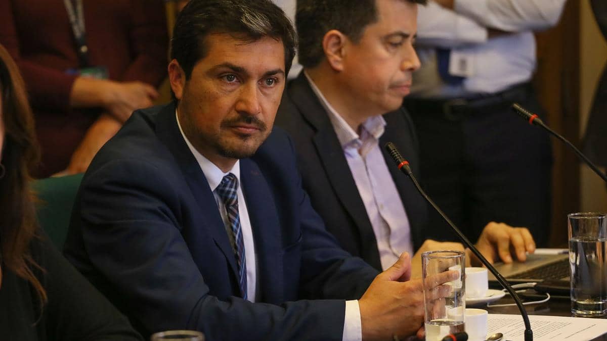 Diputado Hugo Rey llevó al Congreso Nacional irregularidades en la ejecución del Hospital de Curicó