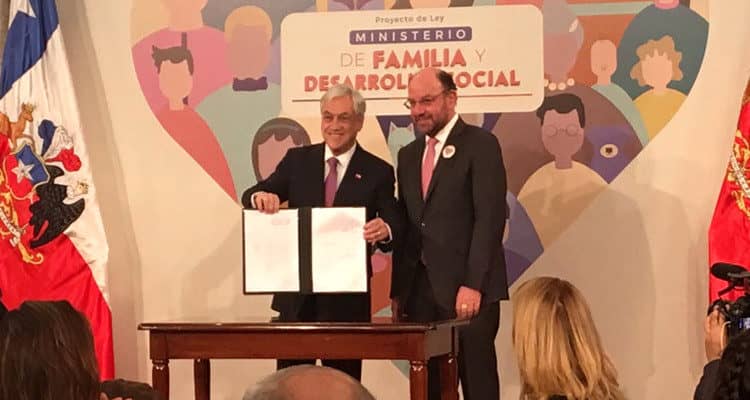 Presidente Piñera firma proyecto de ley que cambiará nombre de Ministerio de Desarrollo Social