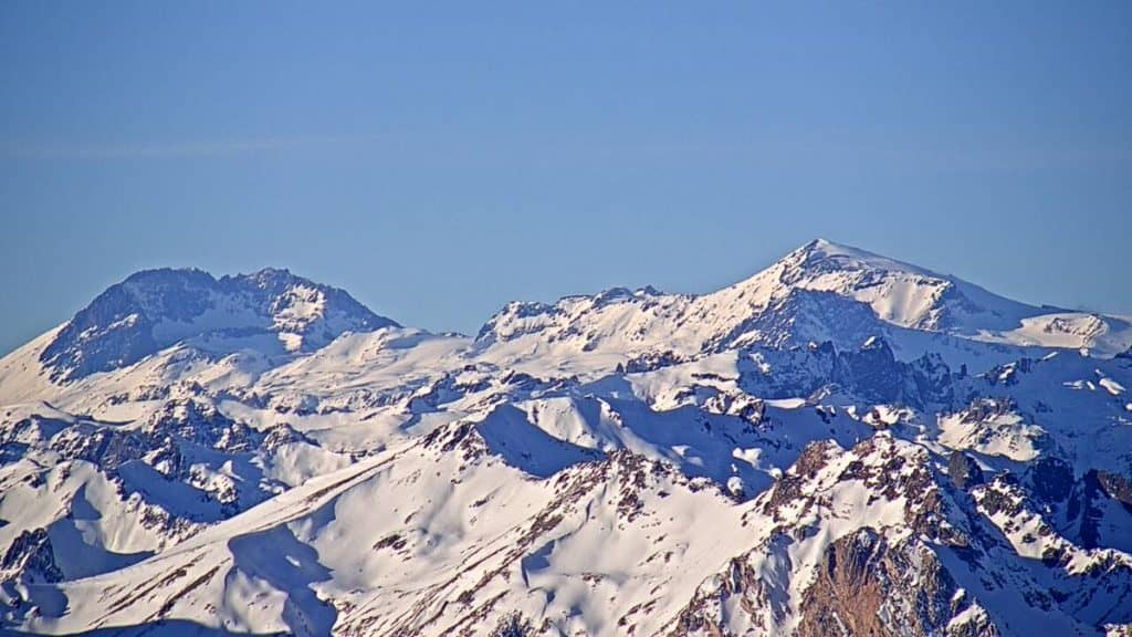 Vecinos de Los Queñes critican falta de información por actividad del volcán Planchón Peteroa