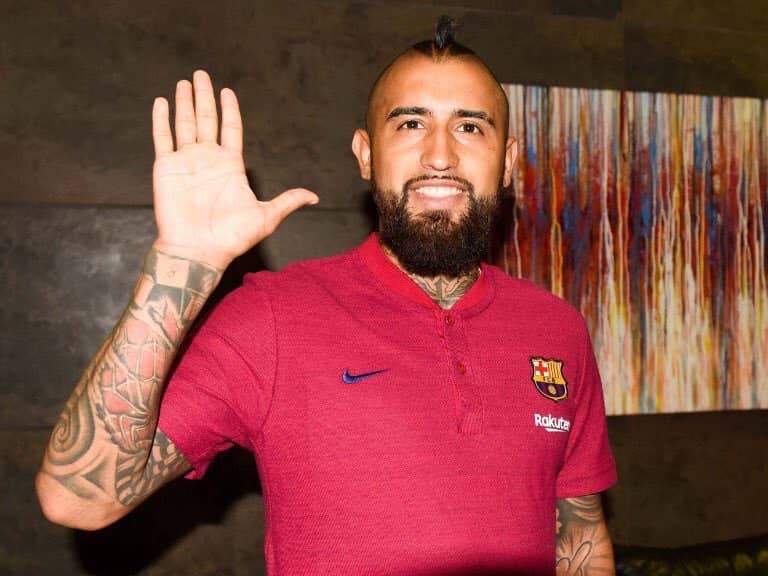 Arturo Vidal lució los colores del FC Barcelona