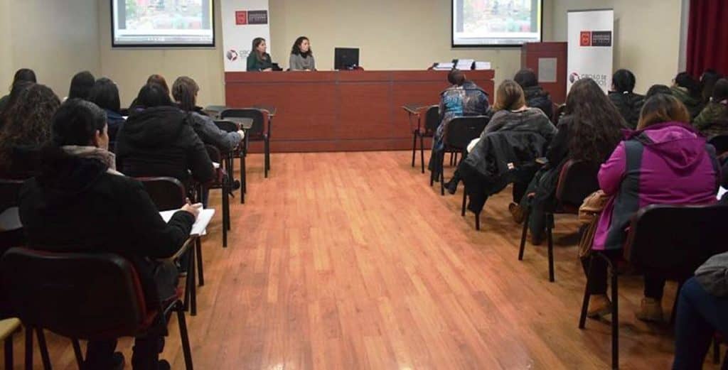 Dictan plan de capacitación en temáticas disciplinares y formación general