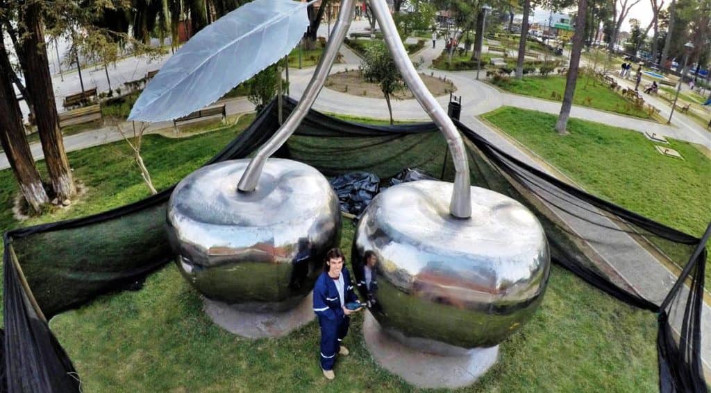 Inauguran monumento “identidad” en plaza de Romeral