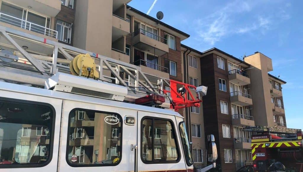 Amago de incendio afectó a torre de departamentos en Curicó