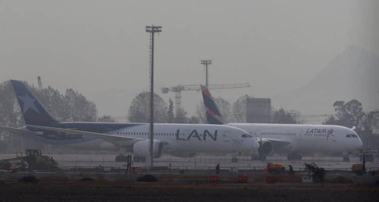 Niña de 14 años muere en avión que viajaba desde Miami a Santiago