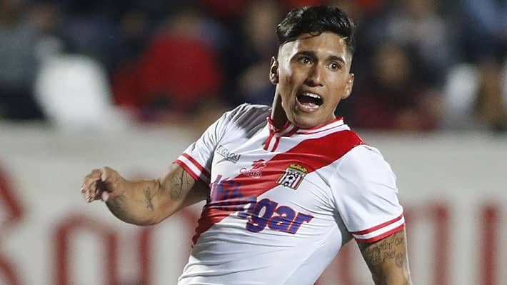 Curicó Unido oficializó la salida de Mario Briceño