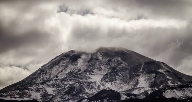 Reportan evento explosivo en Complejo Volcánico Nevados de Chillán